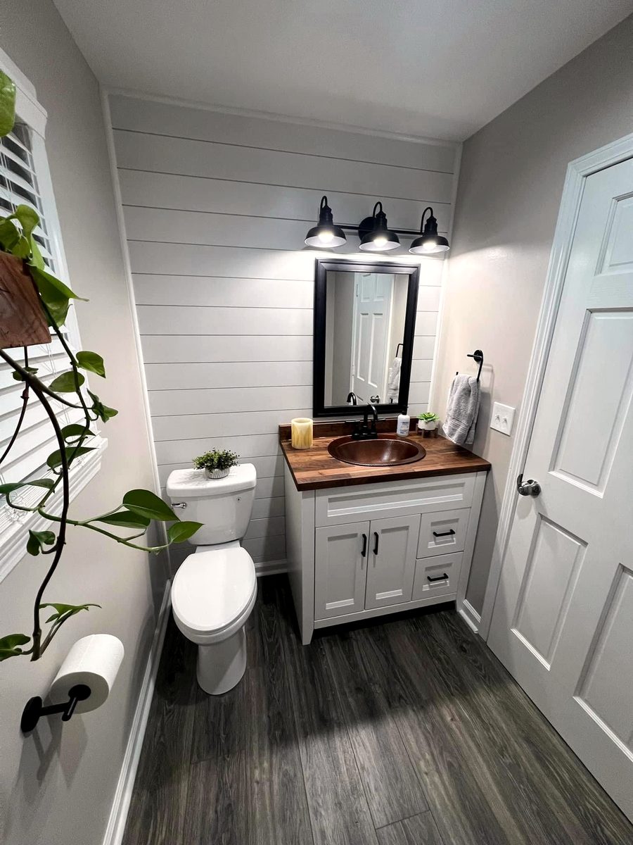 Copper-sink powder room
