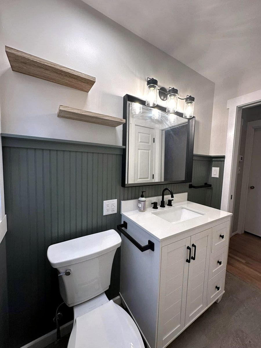 Beadboard bath